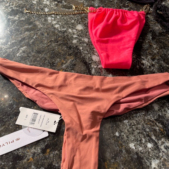 Listing for show and tell on skimpy/thong M bottoms only - Picture 3 of 11